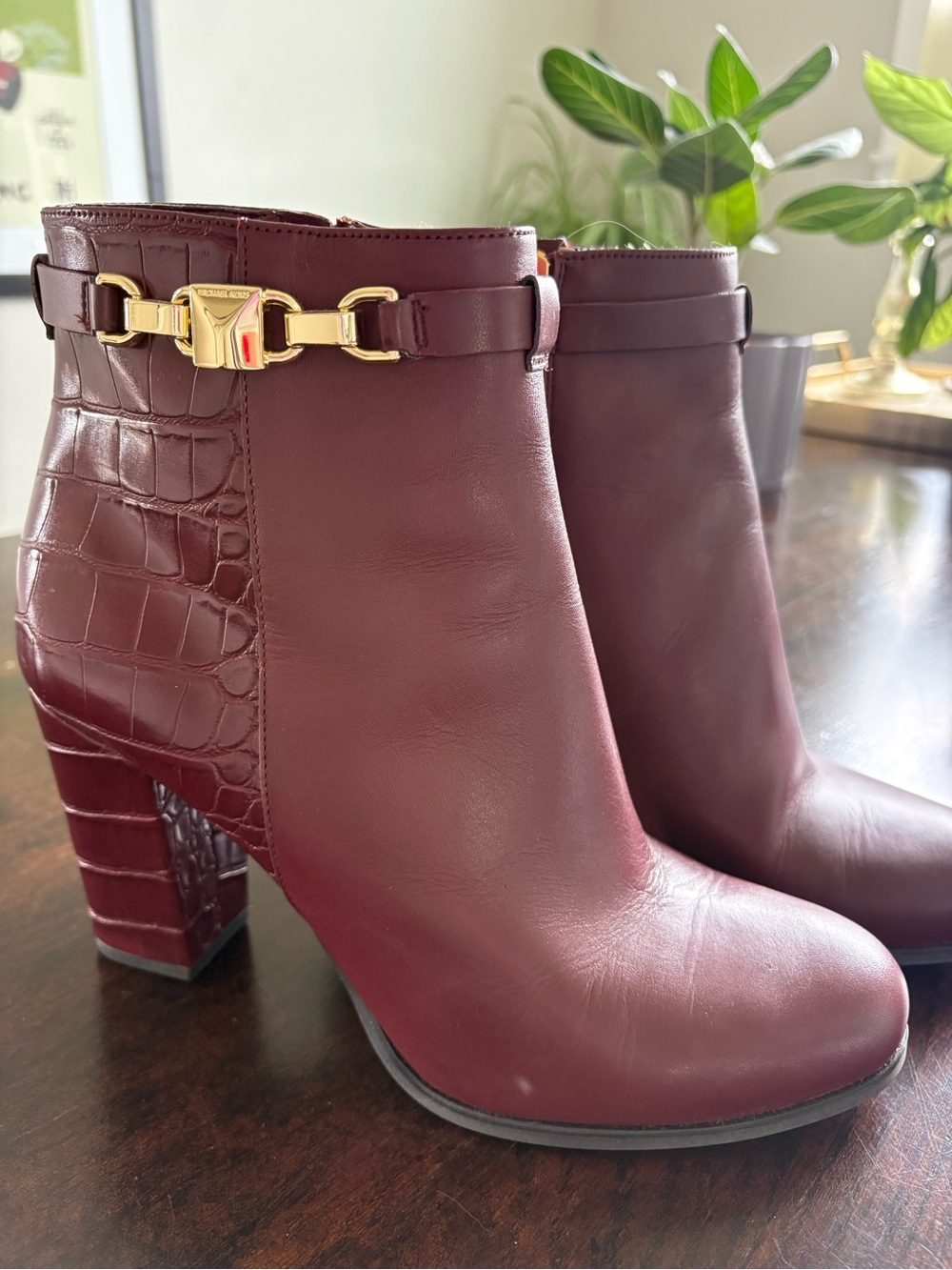 *NEW* Michael Kors Burgundy Leather Croc-Textured Ankle Boots with Gold Buckle